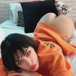 Noelia 🧁 your little girl next door