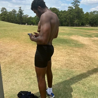 🦍