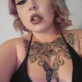 Daddy's Tattooed Baby♡