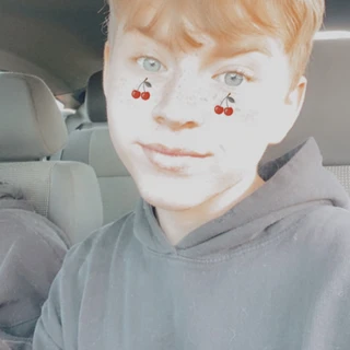 😈