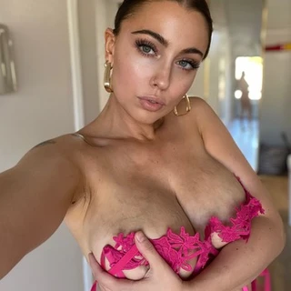 Danielle 🏅#1 Hottest Momma TITS ON OF 🏆