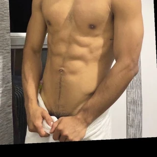 Danilo Carrera 🔞