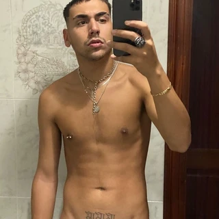 👹