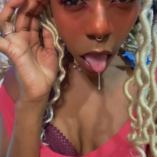 ꪀꪗ᥊