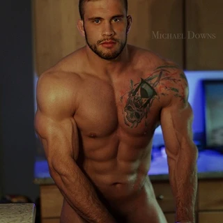 davin_strong