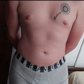 A L E X 🍑🍆