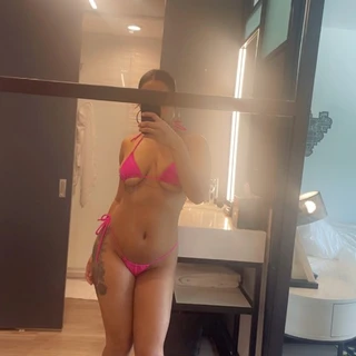 Divine 👙