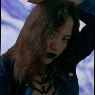 Dennia 🖤