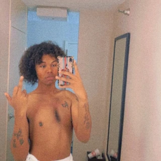 Derrick 🥵