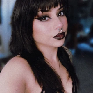 𝕯𝖎𝖛𝖎𝖓𝖊 🥀