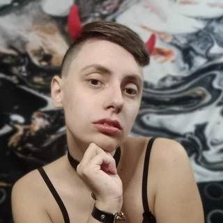 👑 Devin (they/them)
