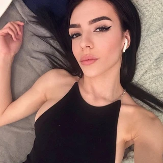 𝑫𝑰𝑨𝑵𝑨 🖤