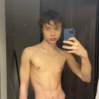 Dillon Fontaine