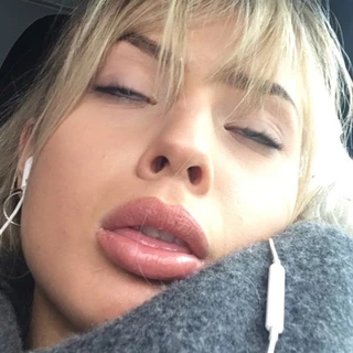 D <3