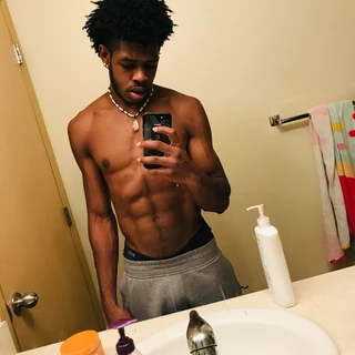 I go by AJ🎒