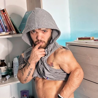 NAEL🫅🏻 (𝐓𝐎𝐏% 𝟎,𝟎𝟐)