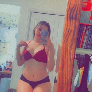 Samantha 👅