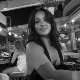 Edith L. 🖤