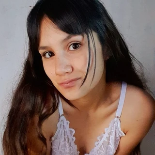 😇 EMILIA