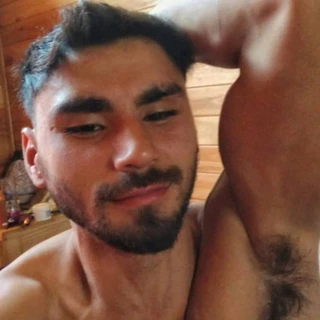 Elias Lyon 🥵