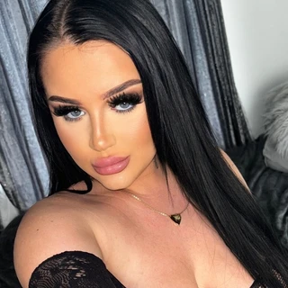 ELLIE JADE