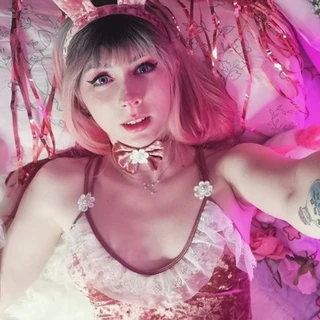 🌺🌸 ✨ 𝐸𝑙𝑙𝑖 𝑀𝑜𝑜𝑛 ✨🌸🌺