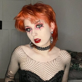 😈
