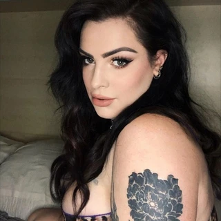 Emily Bloom 🌹