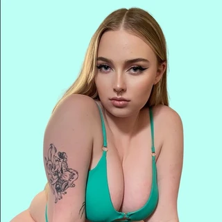 Evalyn 🍒