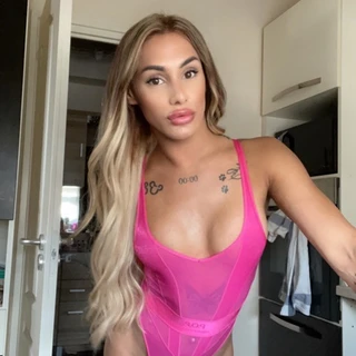 🏳‍🌈 Csikos Evelin
