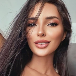 ❤ 𝓔𝓿𝓮𝓵𝓲𝓷𝓪 ❤