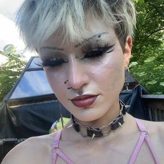 ✞☠︎ 𝖘𝖐𝖞 ☠︎✞
