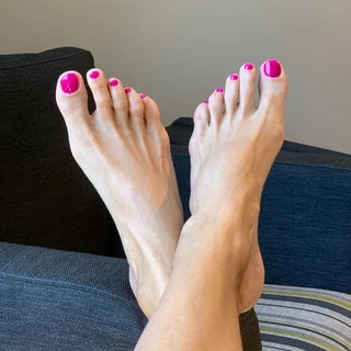 Maya’s Feet