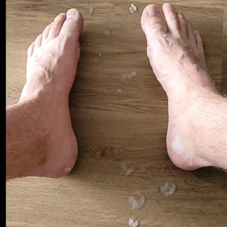 Feet & bananas