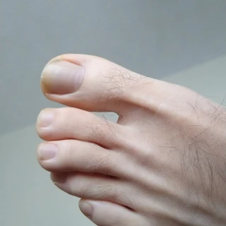 feetmehalfway