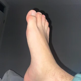 Feetandsocksonly001