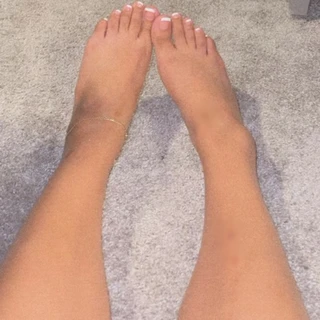 Feet’s by Ki
