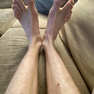FeetWithScares