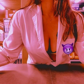 Debbie Boobjob Dr. 🔞 🇦🇷🇬🇧