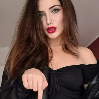 Your virtual Goddess 😈