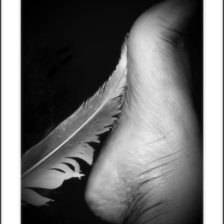 FlirtyFotoes