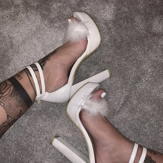 𝔽𝕠𝕠𝕥 ℚ𝕦𝕖𝕖𝕟 ♡︎