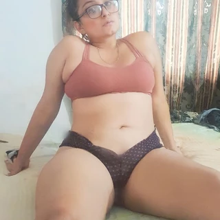 Foxy Yiyi 🍑🔥