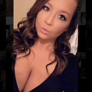 Busty Babe Free💋