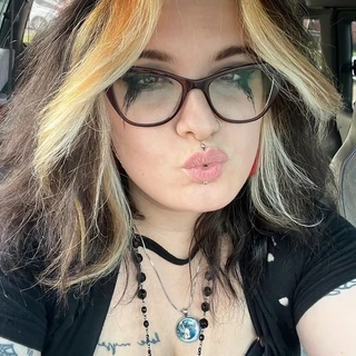 Sluttypuppy666