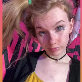 Yur crazy hotty Hollie star 🧜🏻‍♀️🖤👸