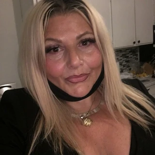 Gina Fanzo cooks