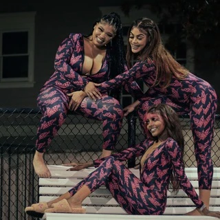 GIRLS GONE BRAZY 💦👯‍♀️