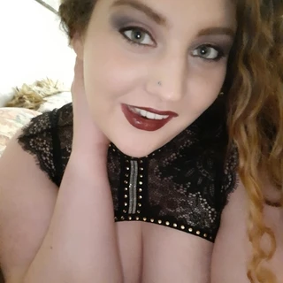 💚Gorgeous Green Eyes💚 FREE