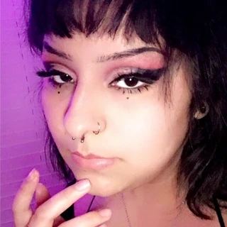 𝓖𝓸𝓽𝓱𝓚𝓵𝓸𝔀𝓷 <3